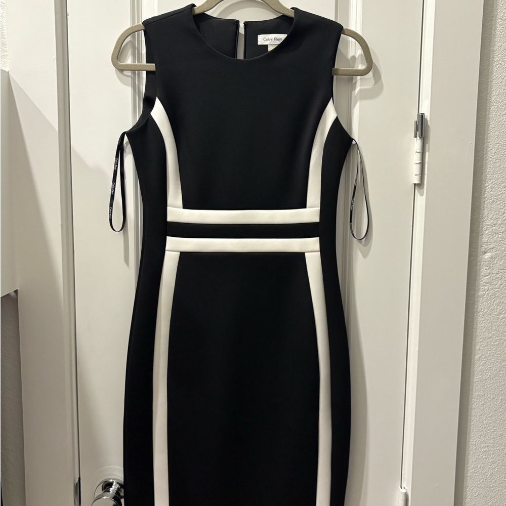 Calvin Klein Black and White Sleeveless Sheath Midi Scuba Dress NWOT